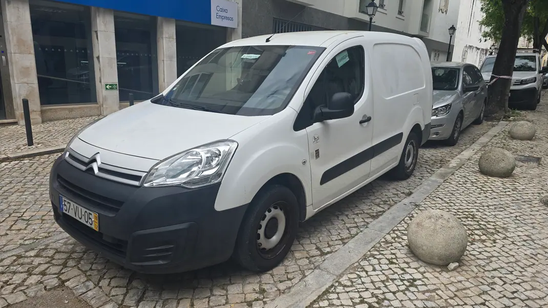 Citroën Berlingo 1.6 BlueHDi Feel 2018 - 8000 EUR, 175000 km - AUTO.MOTO.pt - 175000km - foto 1 de 13