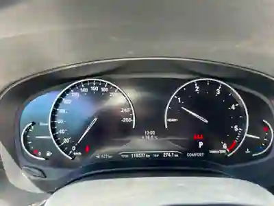 BMW 520 2017 - 24000 EUR, 116537 km - 116537km - foto 5 de 10