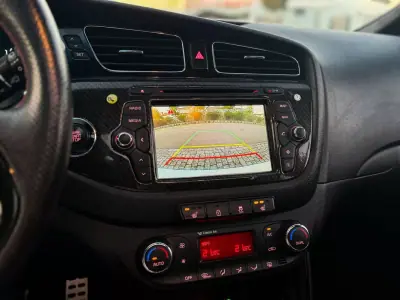 Kia Ceed 2015 — foto 6 de 15