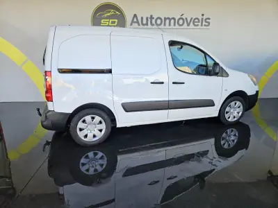 Citroën Berlingo 2012 — foto 2 de 8