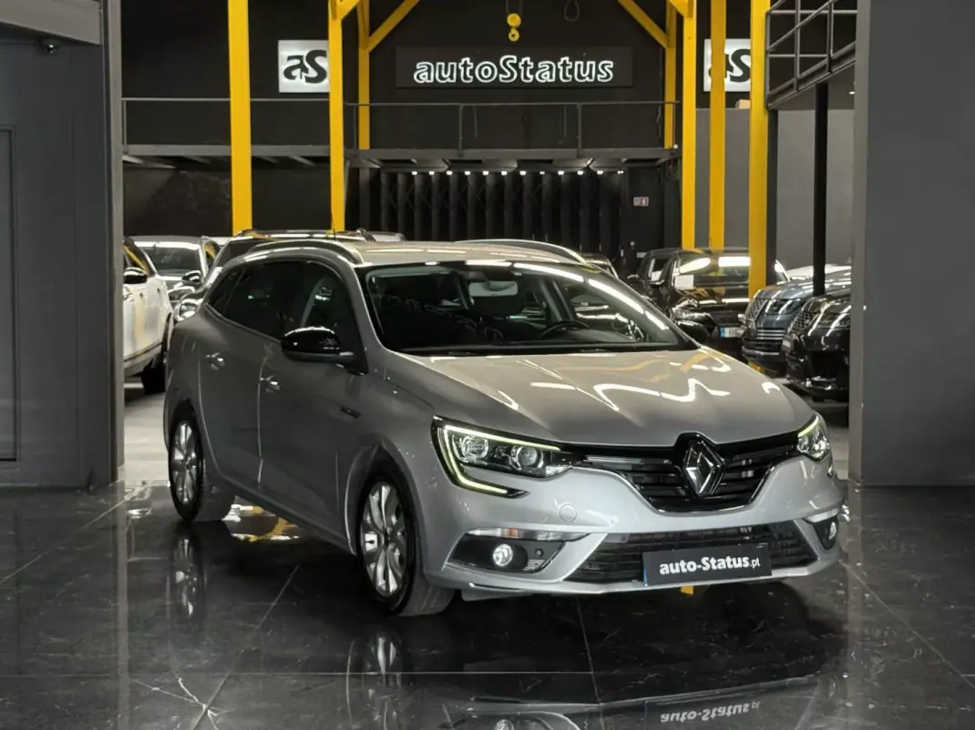 Renault Mégane 2021 - 13990 EUR, 174865 km - AUTO.MOTO.pt - 174865km - foto 1 de 27