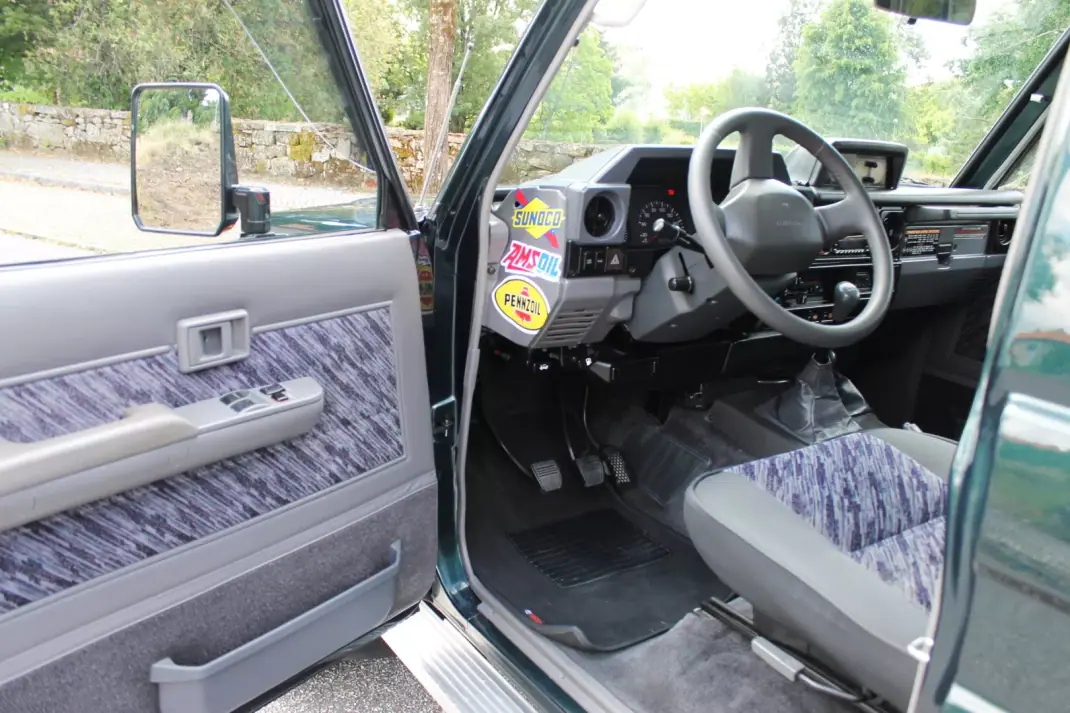 Toyota Land Cruiser 1994 - 31900 EUR, 237000 km - AUTO.MOTO.pt - 237000km - foto 23 de 40