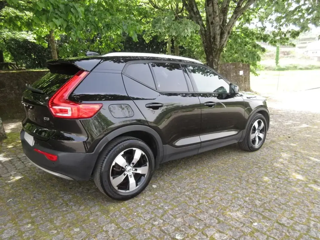 Volvo XC 40 2019 - 29490 EUR, 70000 km - AUTO.MOTO.pt - 70000km - foto 20 de 60