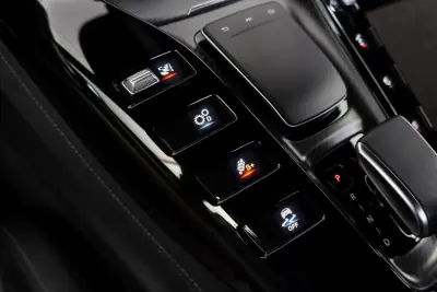 Mercedes-Benz AMG GT 2019 - 205000 EUR, 15821 km - AUTO.MOTO.pt - 15821km - foto 14 de 26
