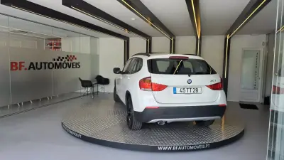 BMW X1 2009 - 13900 EUR, 234438 km - AUTO.MOTO.pt - 234438km - foto 3 de 59