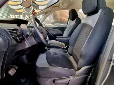 Citroën C4 Grand Picasso 2014 - 8500 EUR, 209000 km - AUTO.MOTO.pt - 209000km - foto 4 de 20