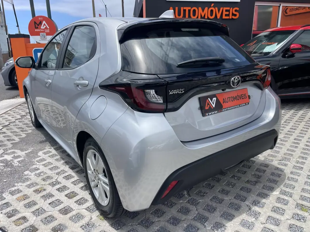 Toyota Yaris 2024 - 23500 EUR, 63319 km - AUTO.MOTO.pt - 63319km - foto 5 de 12