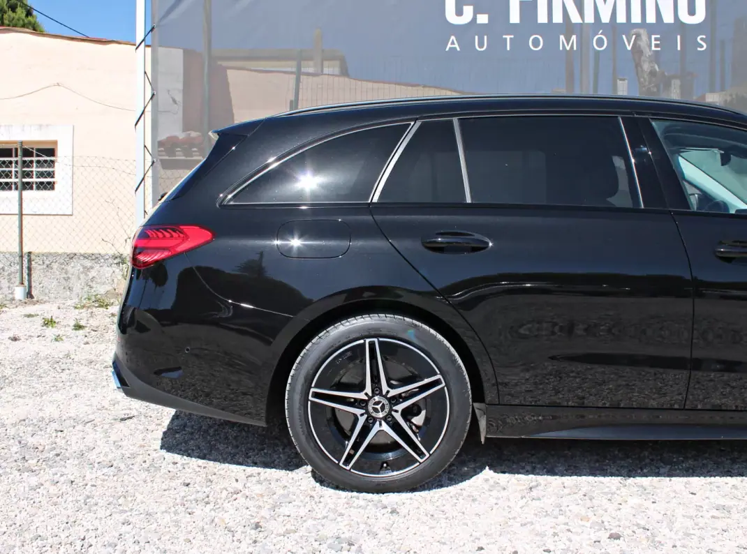 Mercedes-Benz C 300 2024 - 49990 EUR, 28094 km - AUTO.MOTO.pt - 28094km - foto 7 de 31