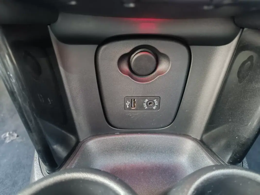 MINI Cooper S 2016 - 15900 EUR, 231018 km - AUTO.MOTO.pt - 231018km - foto 29 de 43