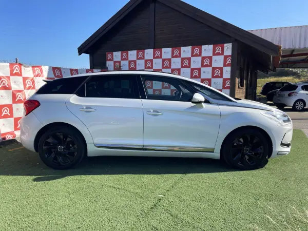 Citroën DS5 2013 - 8490 EUR, 255050 km - AUTO.MOTO.pt - 255050km - foto 2 de 20