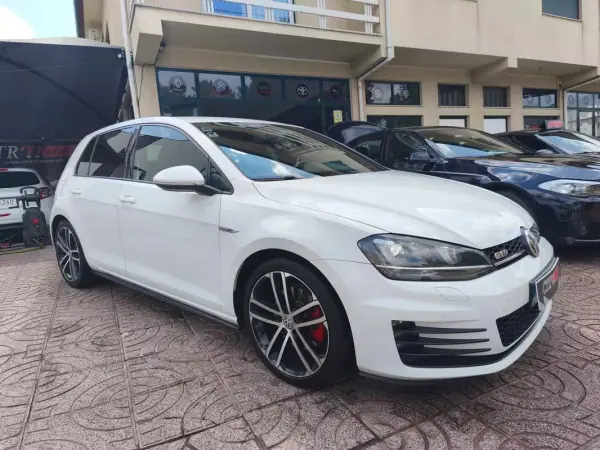 Volkswagen Golf 2014 - 17900 EUR, 195000 km - AUTO.MOTO.pt - 195000km - foto 5 de 32