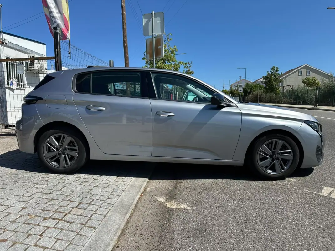 Peugeot 308 2022 - 21900 EUR, 30261 km - 30261km - foto 7 de 28