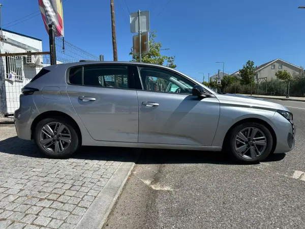Peugeot 308 2022 - 21900 EUR, 30261 km - AUTO.MOTO.pt - 30261km - foto 7 de 28