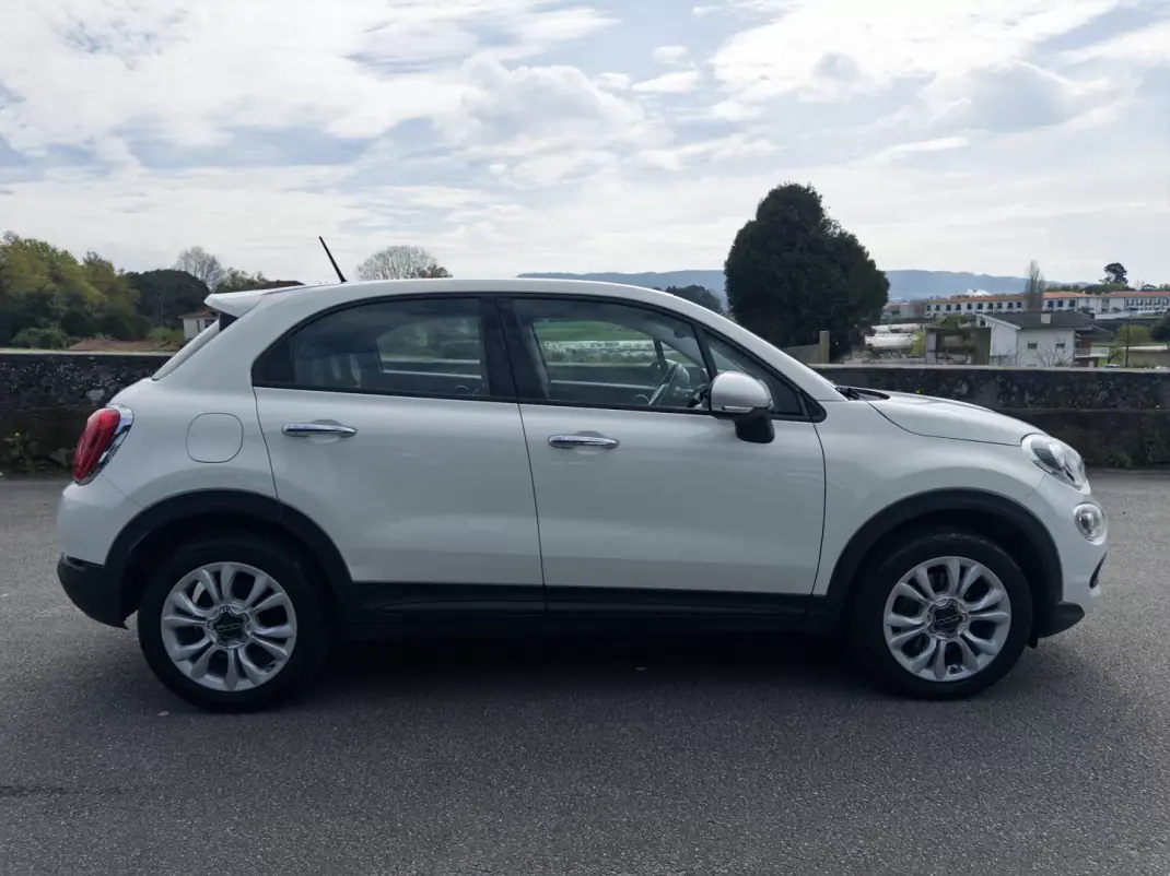 Fiat 500X 2016 - 11990 EUR, 136000 km - AUTO.MOTO.pt - 136000km - foto 8 de 41