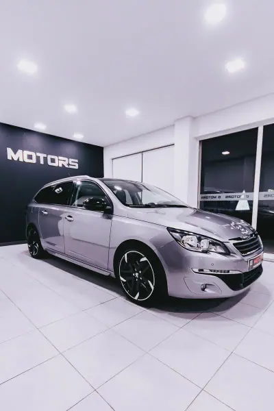 Peugeot 308 SW 2014 - 12900 EUR, 210000 km - AUTO.MOTO.pt - 210000km - foto 4 de 20