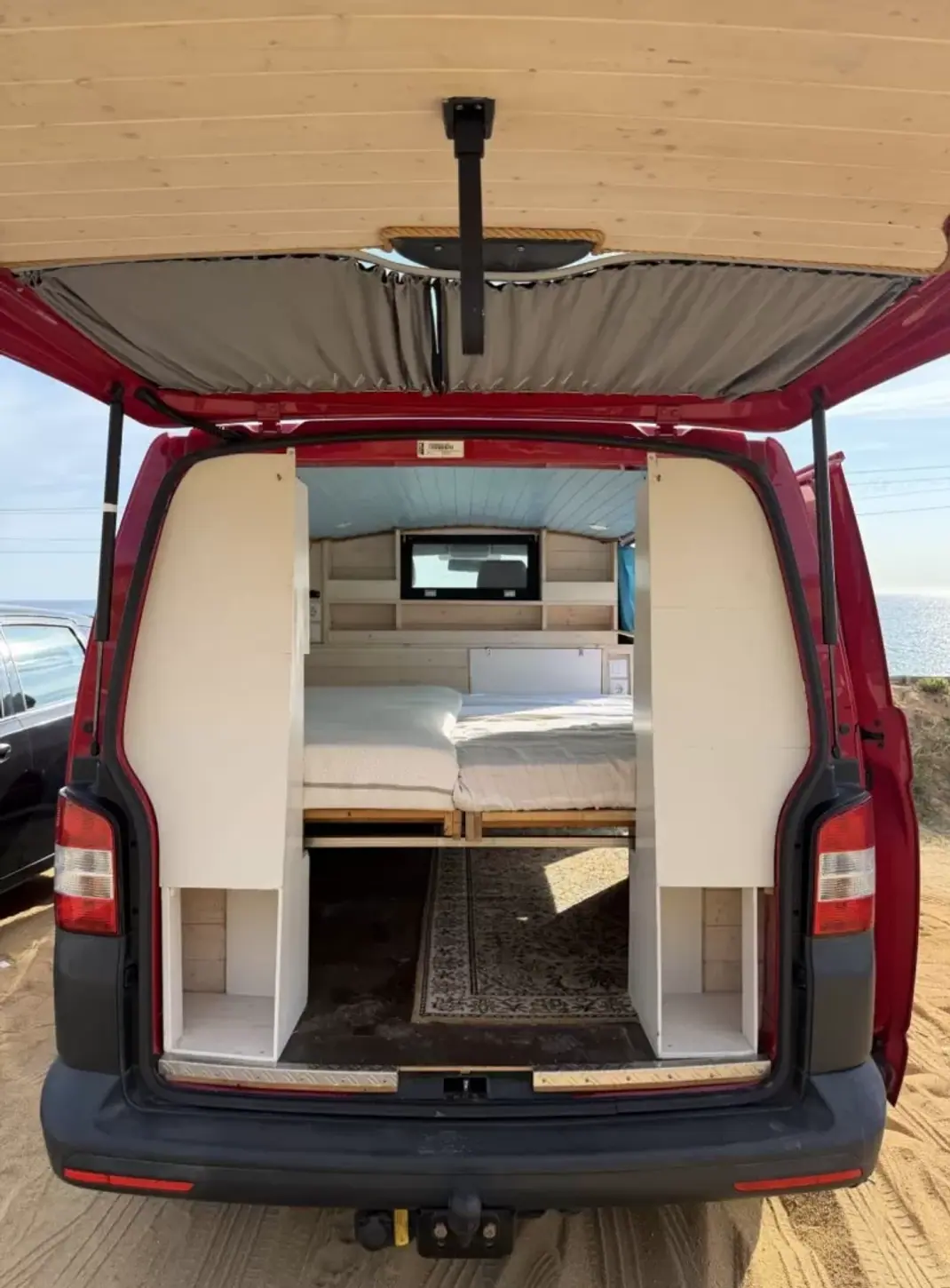 VW TRANSPORTER 2015 - 16850 EUR, 132500 km - 132500km - foto 16 de 21