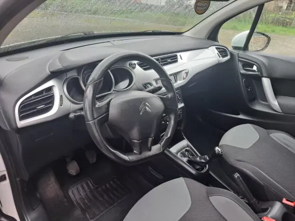 Citroën C3 VAN 2010 - 4300 EUR, 218306 km - AUTO.MOTO.pt - 218306km - foto 3 de 9