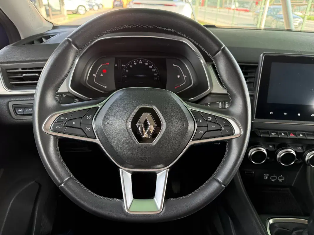 Renault Captur 2021 - 17900 EUR, 56795 km - AUTO.MOTO.pt - 56795km - foto 9 de 18