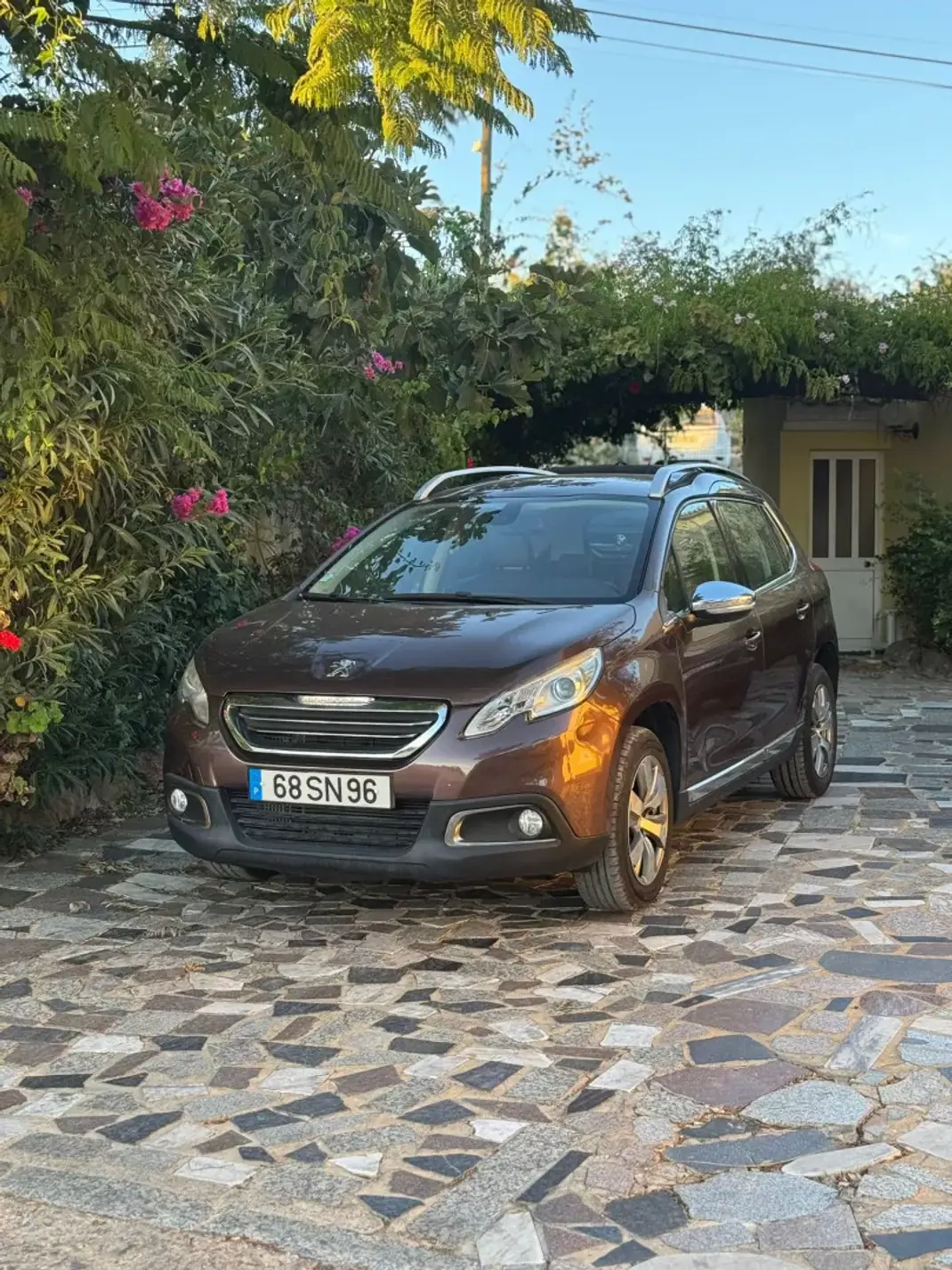 Peugeot 2008 2014 - 14500 EUR, 75896 km - AUTO.MOTO.pt - 75896km - foto 2 de 11