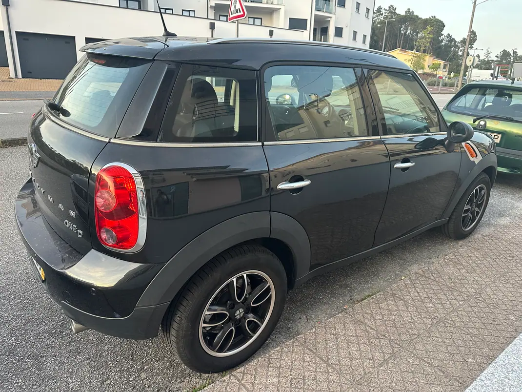 MINI Countryman 2012 - 10250 EUR, 180000 km - AUTO.MOTO.pt - 180000km - foto 2 de 8