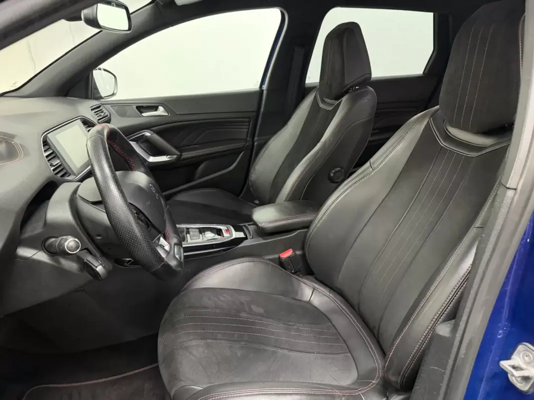 Peugeot 308 SW 2015 - 9990 EUR, 166000 km - AUTO.MOTO.pt - 166000km - foto 10 de 21