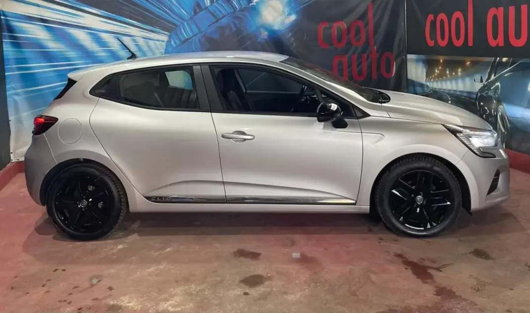 Renault Clio 2019 - 14480 EUR, 30000 km - AUTO.MOTO.pt - 30000km - foto 4 de 50