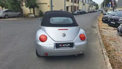 Volkswagen New Beetle Cabriolet 2004 - 9890 EUR, 127830 km - AUTO.MOTO.pt - 127830km - foto 25 de 48