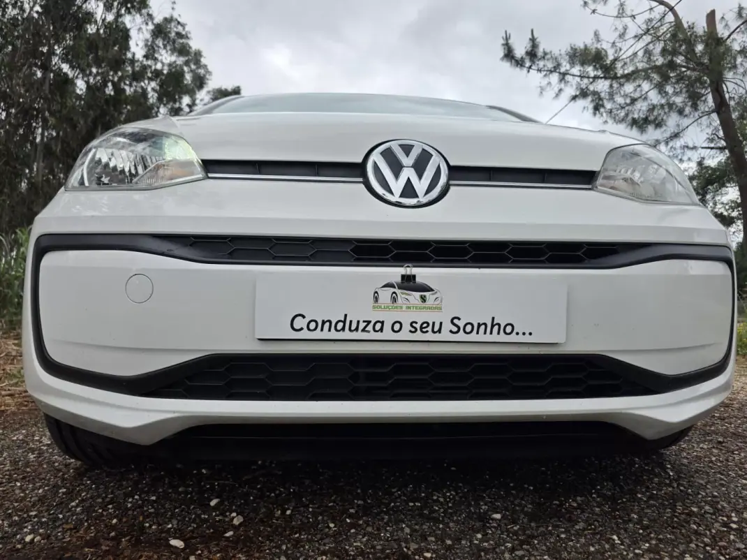 Volkswagen Up! 2016 - 7990 EUR, 152974 km - AUTO.MOTO.pt - 152974km - foto 1 de 71