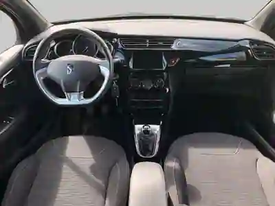 DS DS3 2016 - 8500 EUR, 122500 km - AUTO.MOTO.pt - 122500km - foto 8 de 11