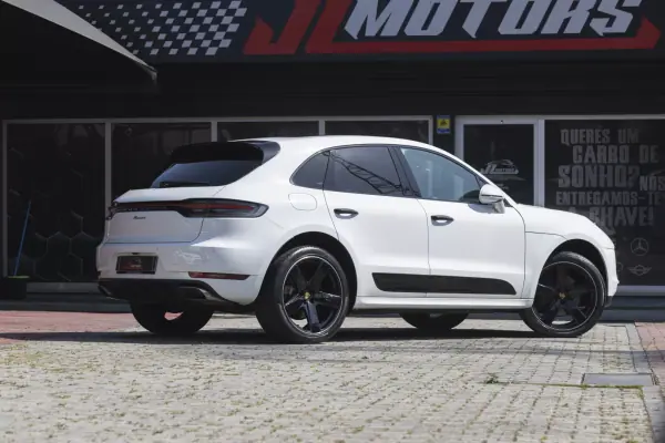 Porsche Macan 2018 - 51990 EUR, 89600 km - AUTO.MOTO.pt - 89600km - foto 29 de 40