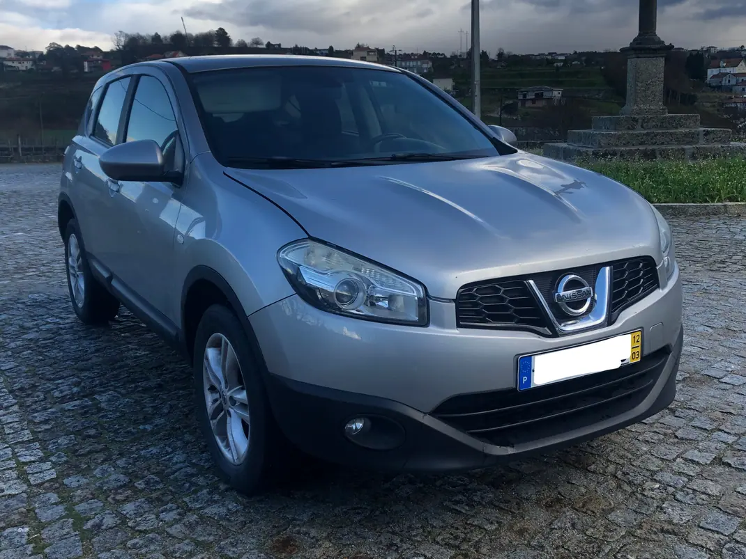 Nissan Qashqai 2012 - 7500 EUR, 253000 km - AUTO.MOTO.pt - 253000km - foto 3 de 10