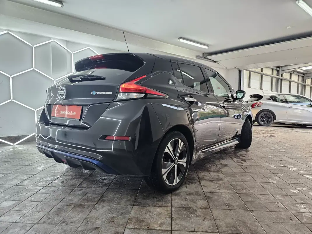 Nissan Leaf 2019 - 19500 EUR, 25097 km - AUTO.MOTO.pt - 25097km - foto 18 de 41