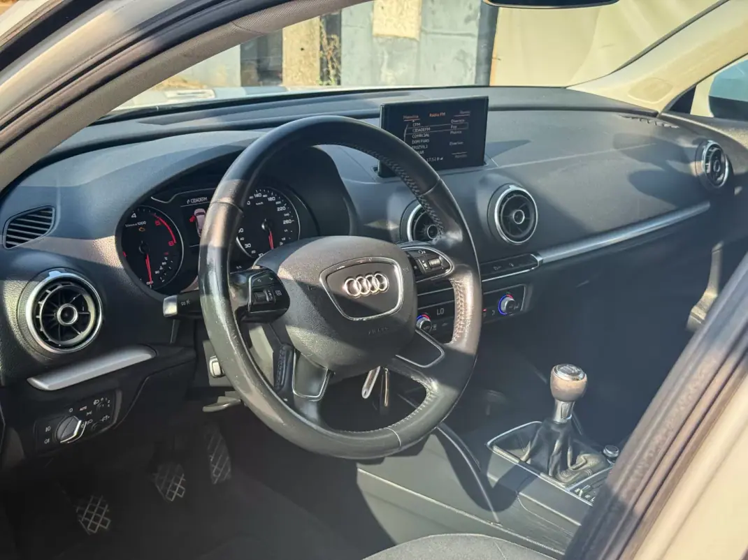 Audi A3 Sportback 2016 - 14990 EUR, 98000 km - 98000km - foto 5 de 12