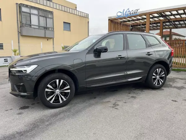 Volvo XC 60 2020 - 32750 EUR, 141000 km - AUTO.MOTO.pt - 141000km - foto 7 de 51