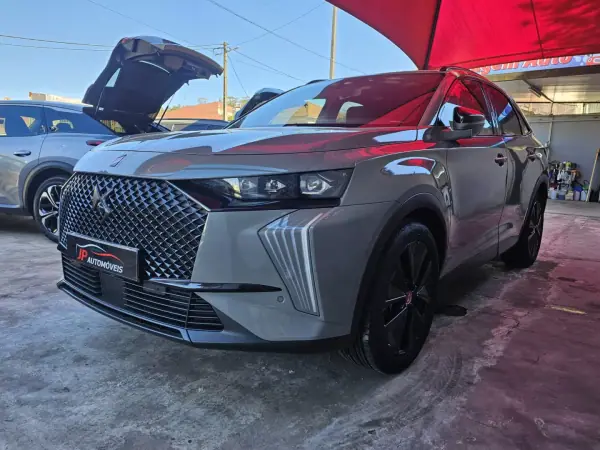 DS DS7 Crossback 2023 - 27999 EUR, 110000 km - AUTO.MOTO.pt - 110000km - foto 3 de 21