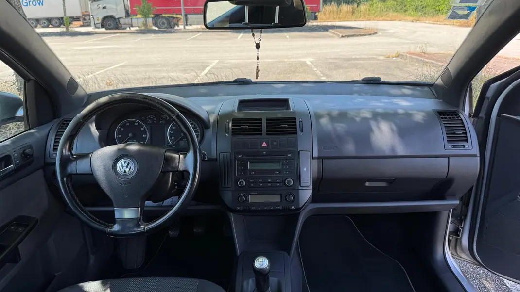 Volkswagen Polo 2008 - 4000 EUR, 119621 km - AUTO.MOTO.pt - 119621km - foto 2 de 14