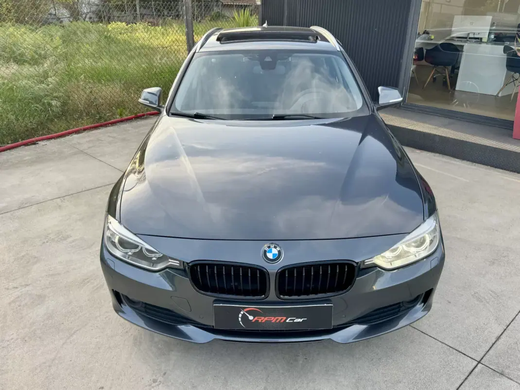 BMW 318 2014 - 10999 EUR, 270000 km - AUTO.MOTO.pt - 270000km - foto 4 de 24