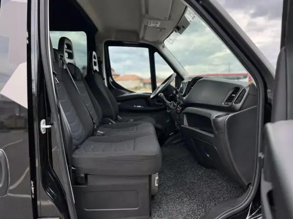 Iveco Daily 2018 - 39990 EUR, 53596 km - AUTO.MOTO.pt - 53596km - foto 12 de 22