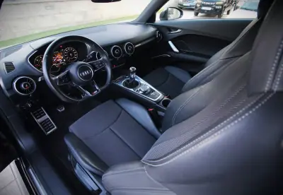 Audi TT Roadster 2015 - 23990 EUR, 151000 km - AUTO.MOTO.pt - 151000km - foto 28 de 47
