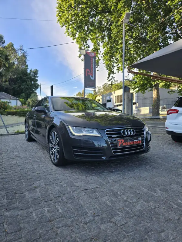 Audi A7 Sportback 2012 - 18900 EUR, 290000 km - AUTO.MOTO.pt - 290000km - foto 25 de 28