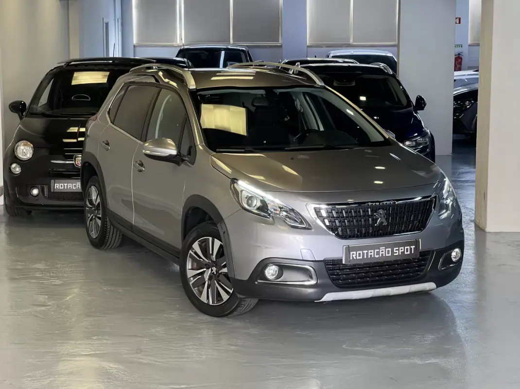 Peugeot 2008 2018 - 11990 EUR, 110000 km - 110000km - foto 2 de 36