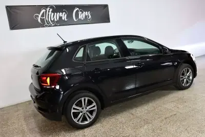 Volkswagen Polo 2018 - 15900 EUR, 130000 km - AUTO.MOTO.pt - 130000km - foto 19 de 20