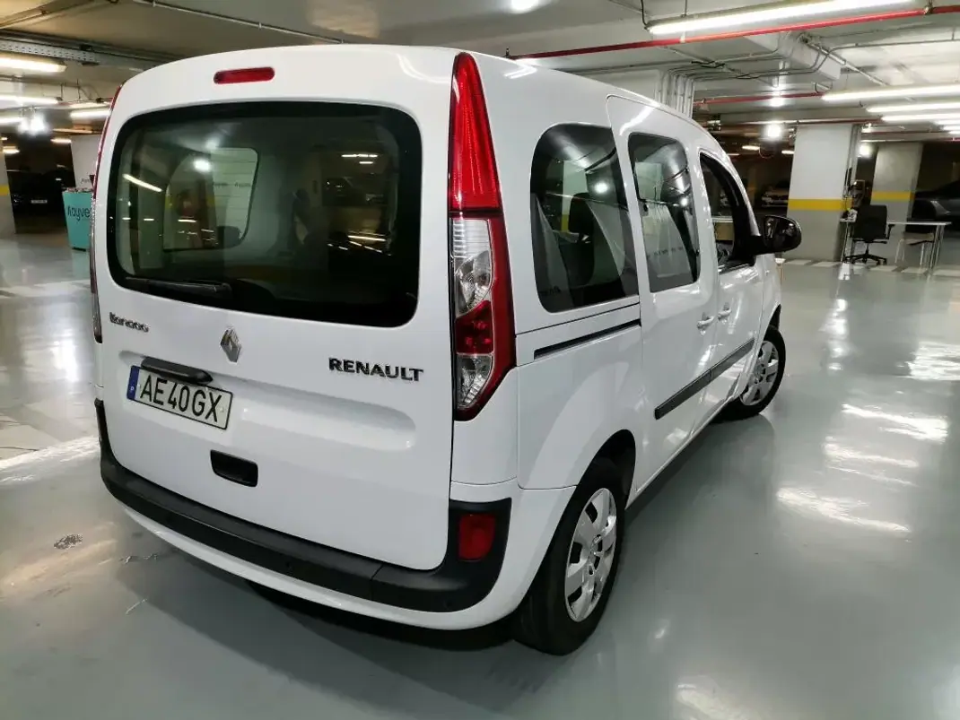 Renault Kangoo 2020 - 20750 EUR, 64000 km - AUTO.MOTO.pt - 64000km - foto 2 de 5