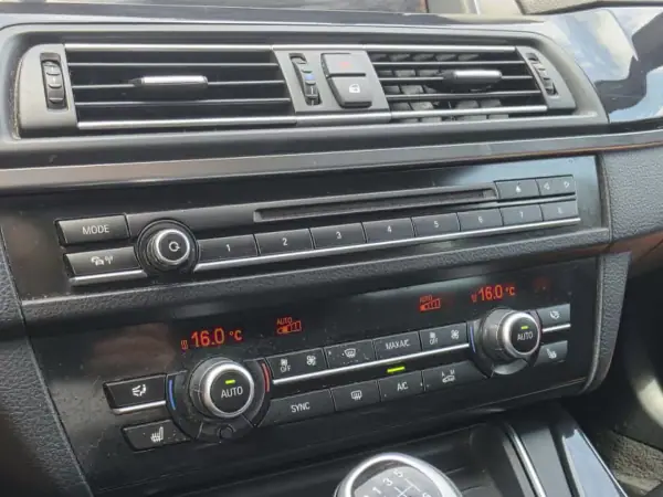 BMW 520 2016 - 23990 EUR, 186000 km - AUTO.MOTO.pt - 186000km - foto 15 de 18