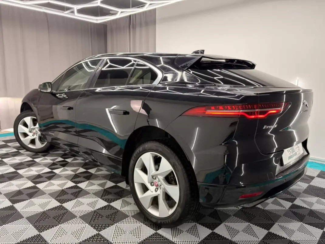 Jaguar I-Pace 2018 - 21250 EUR, 151000 km - AUTO.MOTO.pt - 151000km - foto 5 de 20